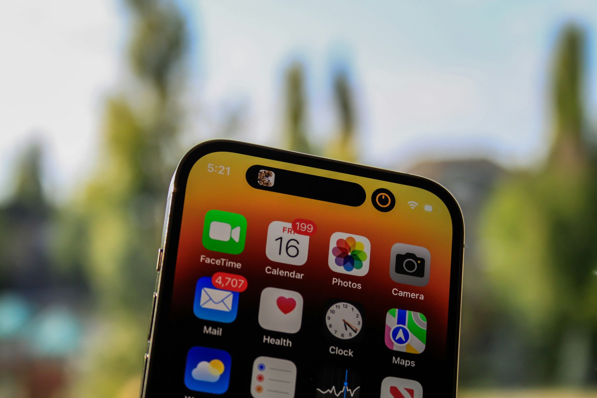 Developing Live Activities in SwiftUI Apps